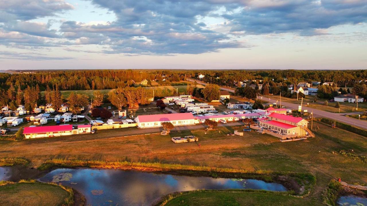 The Waterfront Motel Grand Barachois Zewnętrze zdjęcie